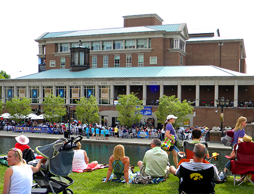 Make your way to the Canal on Thursday nights for Concerts on the Canal with the Indiana Historical Society. Grab a spot on the grass and picnic while enjoying great views and live music.